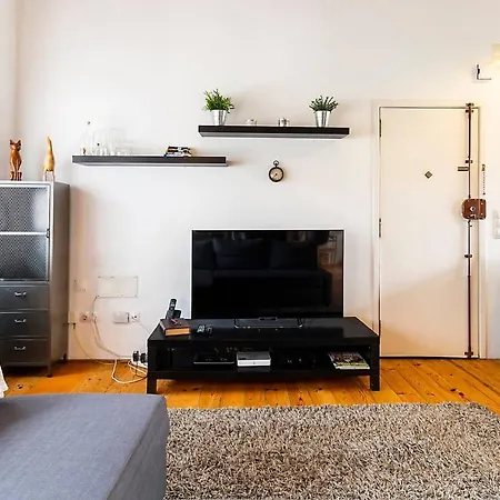 Modern Mezzanine In Apartament *