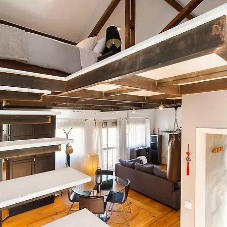 Modern Mezzanine In Lizbona
