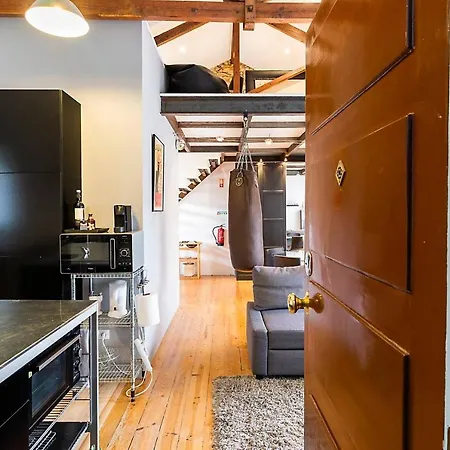 Modern Mezzanine In Appartamento *
